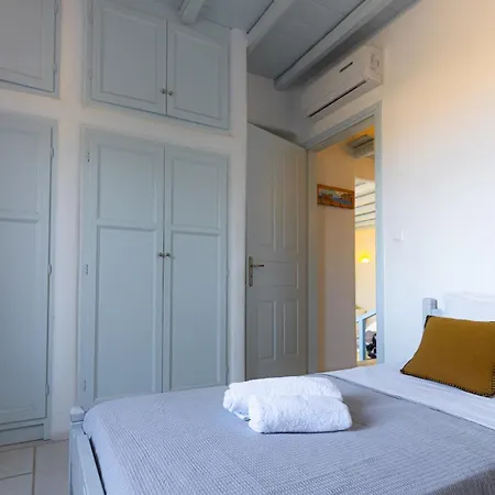 Avelia Paros 아파트